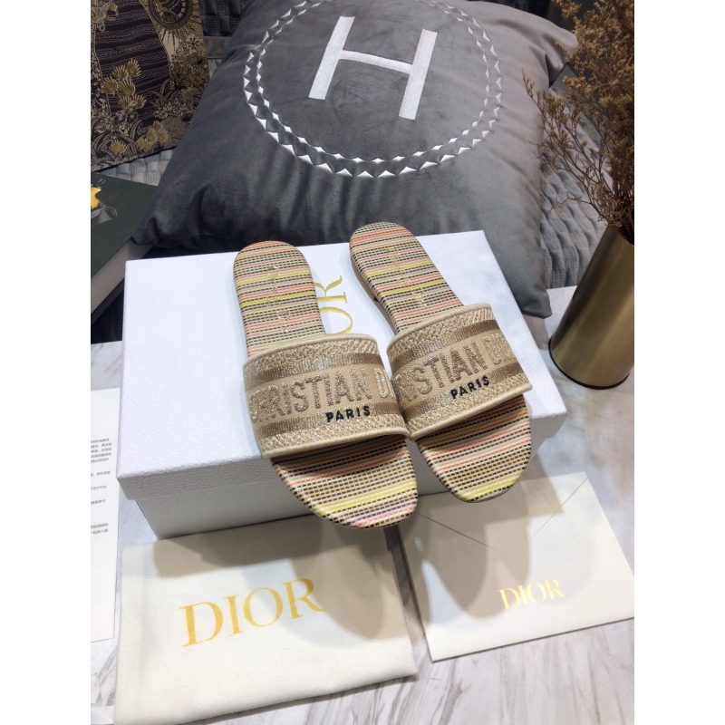 ch**an D*or slippers
